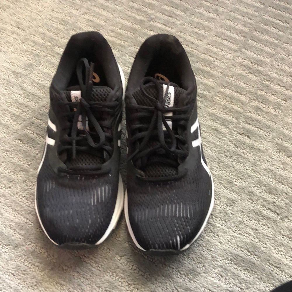 Sz 9 ASICS Gel Pulse 11